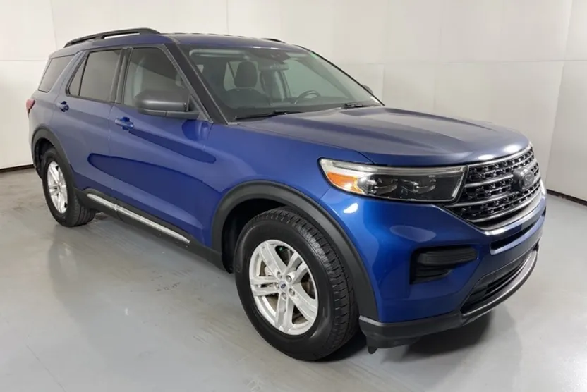 2021 Ford Explorer XLT photo 1