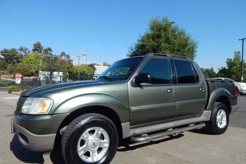 2001 Ford Explorer Sport Trac photo 1