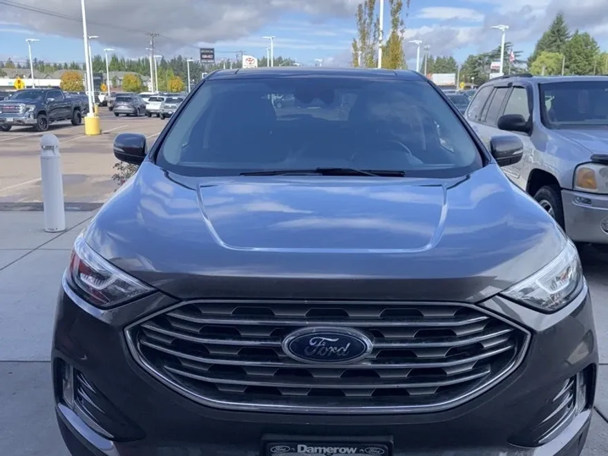 2020 Ford Edge SE photo 1
