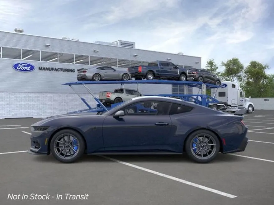 2025 Ford Mustang Dark Horse photo 1