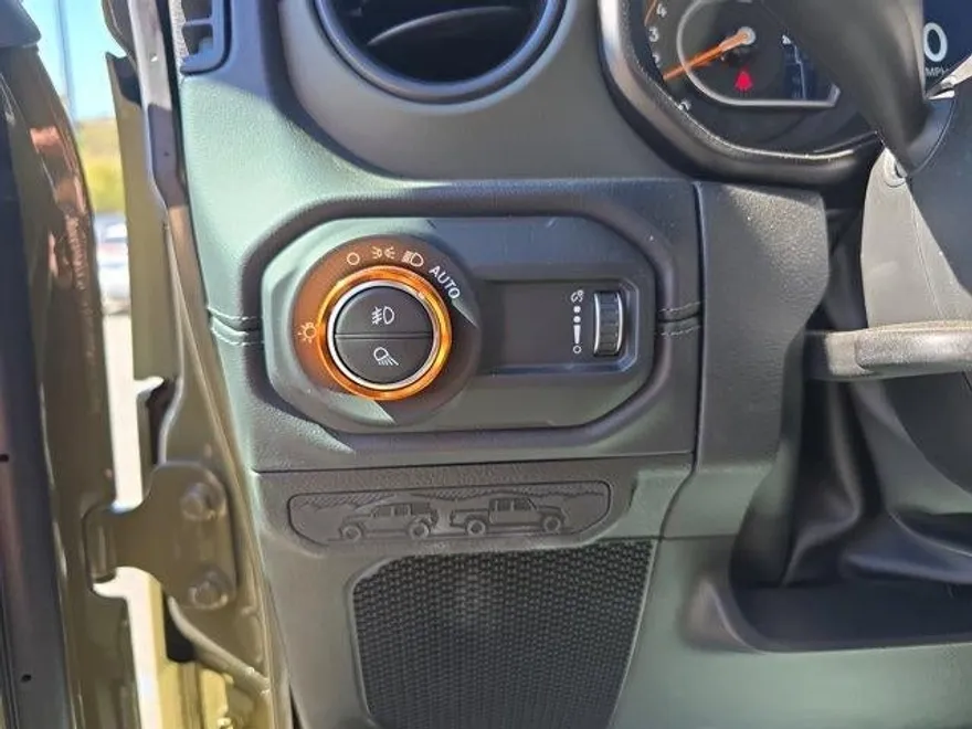 2025 Jeep Gladiator Mojave photo 19