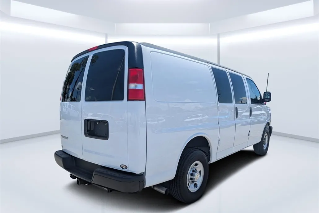 2024 Chevrolet Express Cargo 2500 Van photo 1