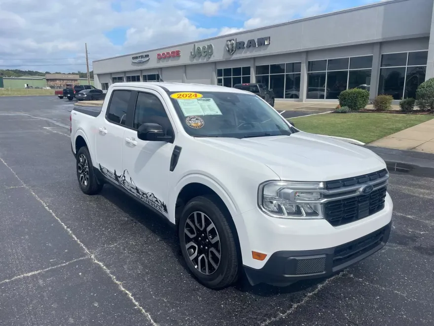 2024 Ford Maverick Lariat photo 1