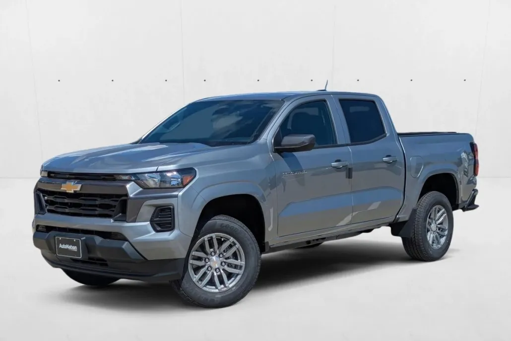 2026 Chevrolet Colorado LT photo 1
