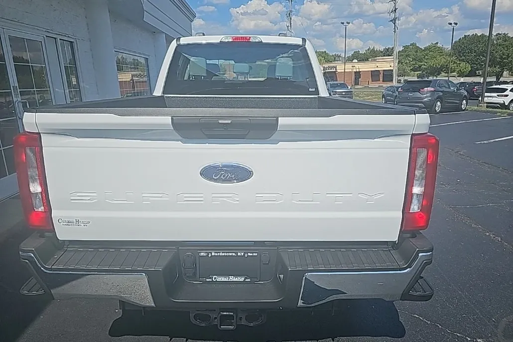 2026 Ford F-250 photo 1