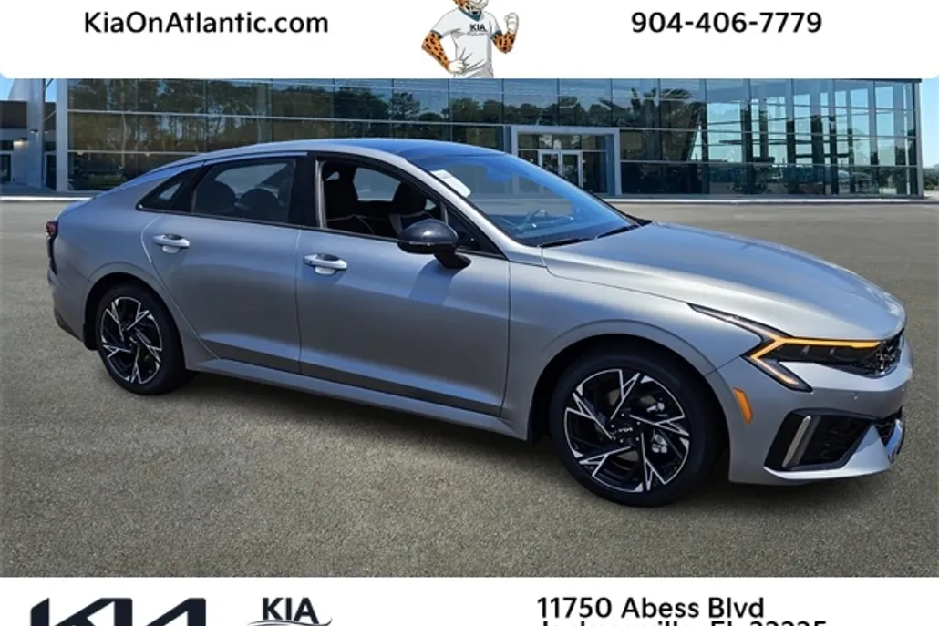 2025 Kia K5 GT-Line photo 1