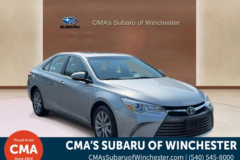 2017 Toyota Camry XLE photo 1