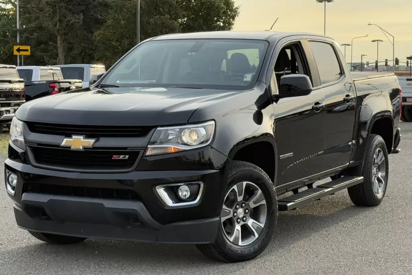 2017 Chevrolet Colorado Z71 photo 1