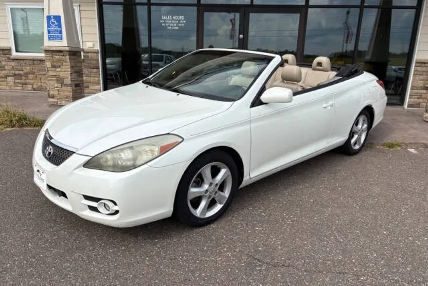 2008 Toyota Camry Solara SLE photo 1