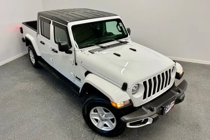2022 Jeep Gladiator Sport photo 1