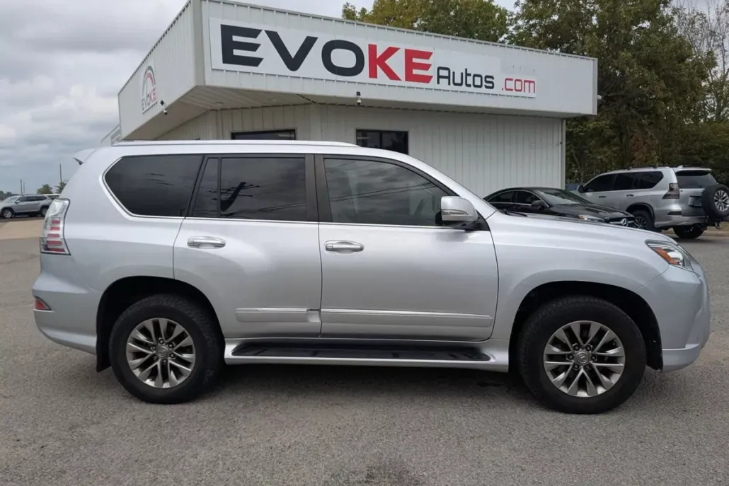 2017 Lexus GX 460 Luxury photo 1