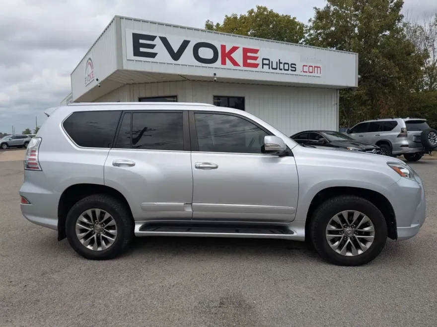 2017 Lexus GX 460 Luxury photo 1