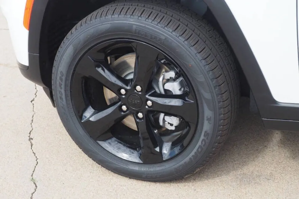 2025 Jeep Grand Cherokee Limited photo 1