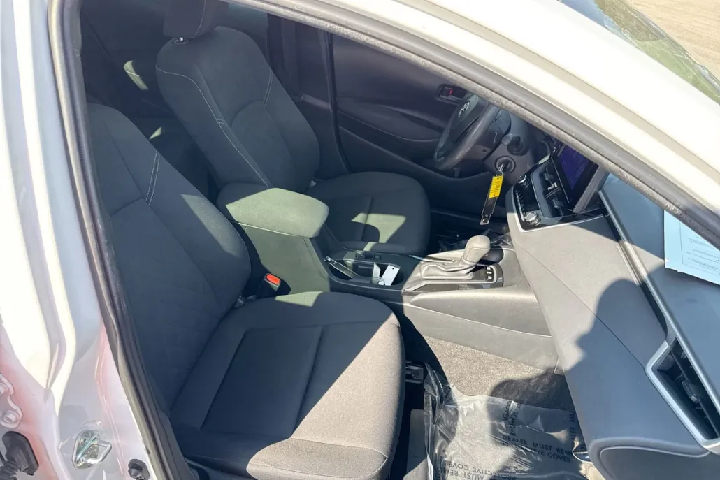2024 Toyota Corolla XLE LE Premium SE photo 1