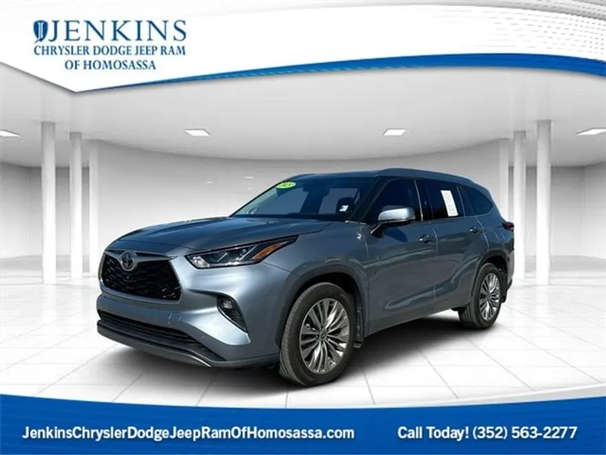 2023 Toyota Highlander L photo 1