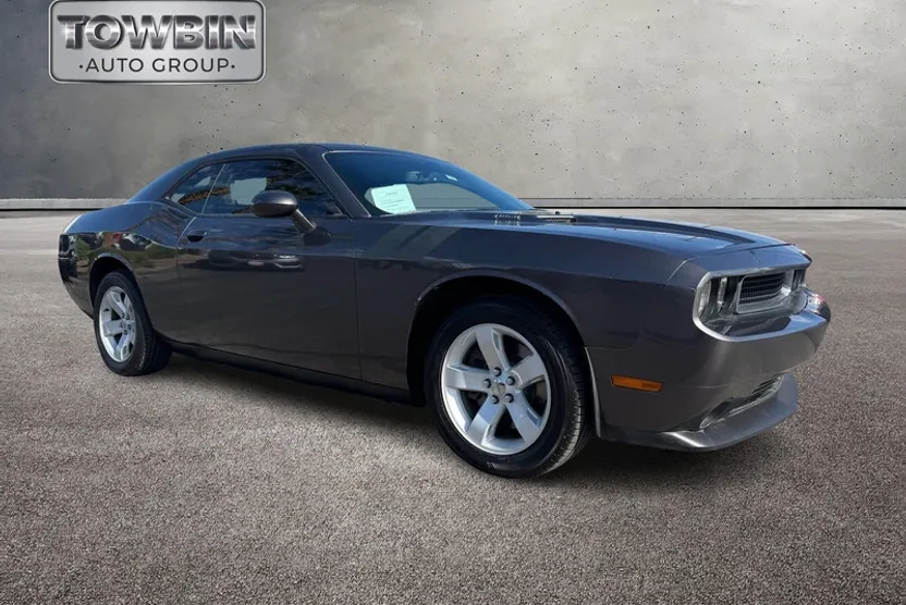 2013 Dodge Challenger R/T photo 1