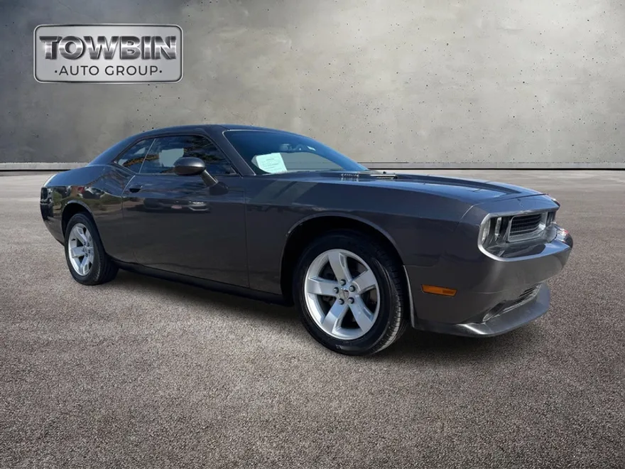 2013 Dodge Challenger R/T photo 1