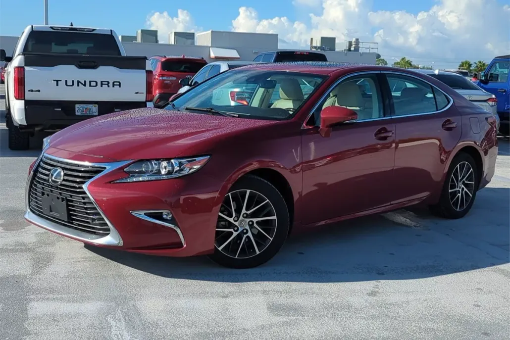 2016 Lexus ES 350 photo 1