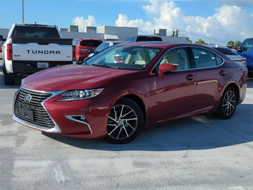 2016 Lexus ES 350 photo 1
