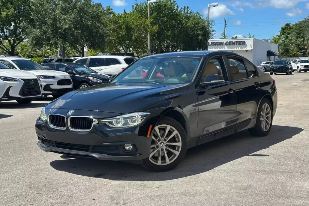2018 Bmw 320i Sedan photo 1