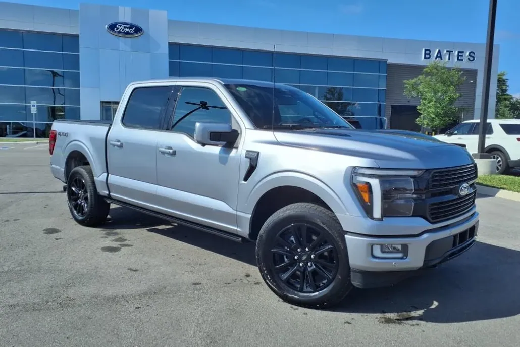 2024 Ford F-150 Platinum photo 1