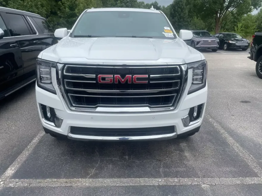 2024 Gmc Yukon SLT photo 1