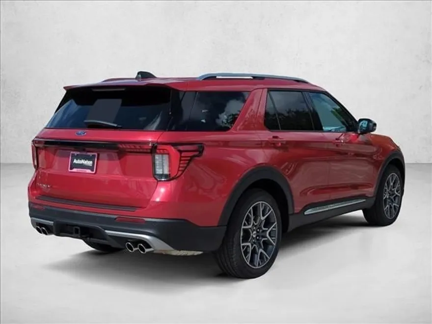 2025 Ford Explorer Platinum photo 1