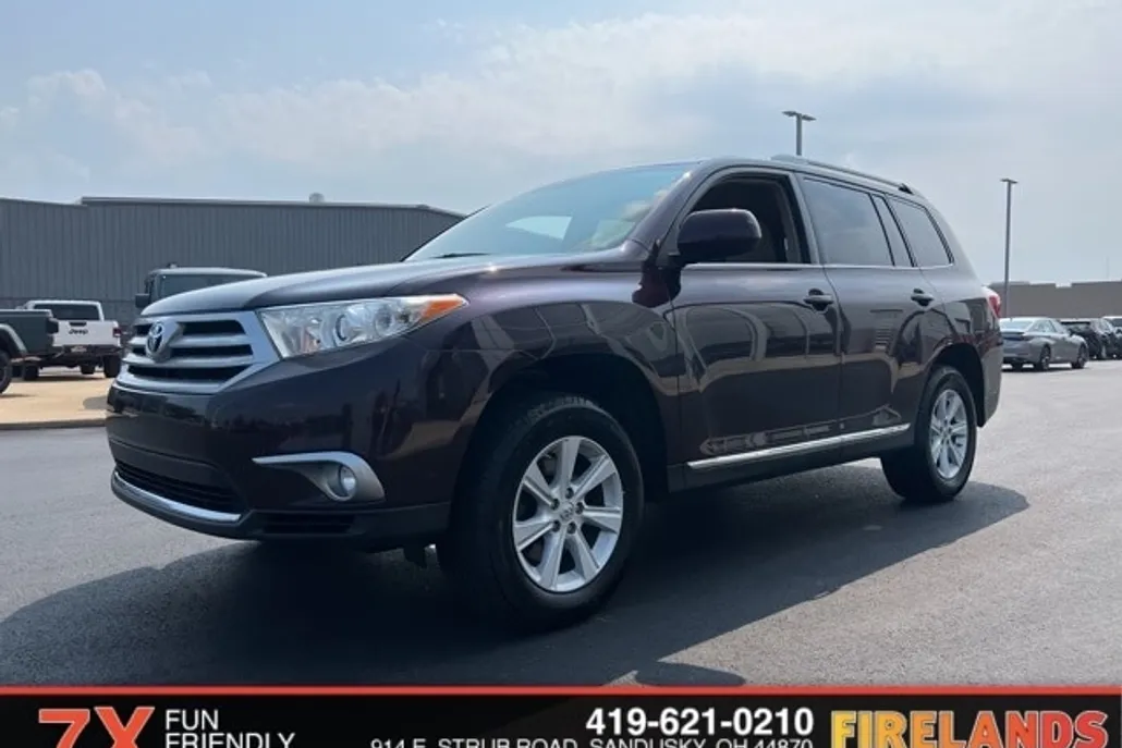 2012 Toyota Highlander Base photo 1