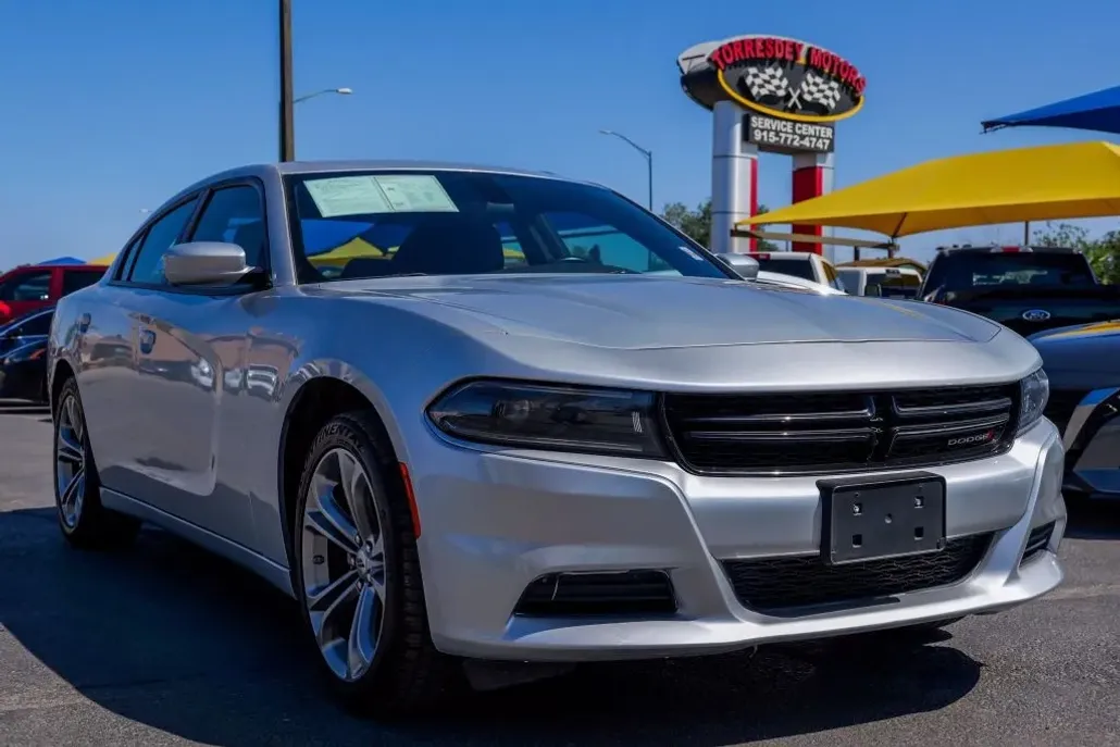 2022 Dodge Charger SXT photo 1