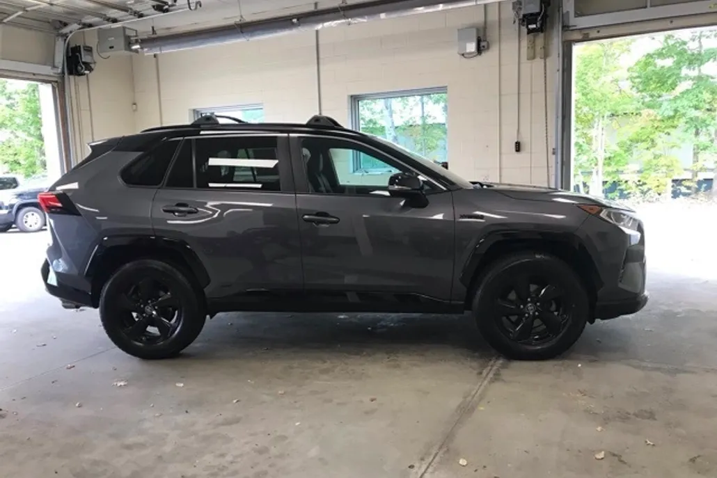 2021 Toyota RAV4 Hybrid XSE photo 1