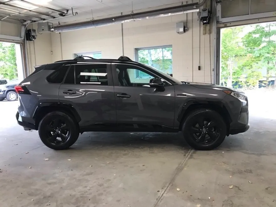 2021 Toyota RAV4 Hybrid XSE photo 1