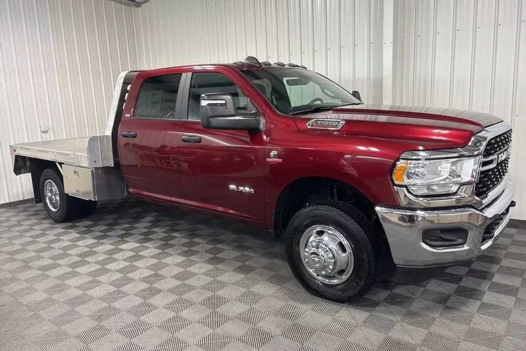 2024 Ram 3500 SLT photo 1