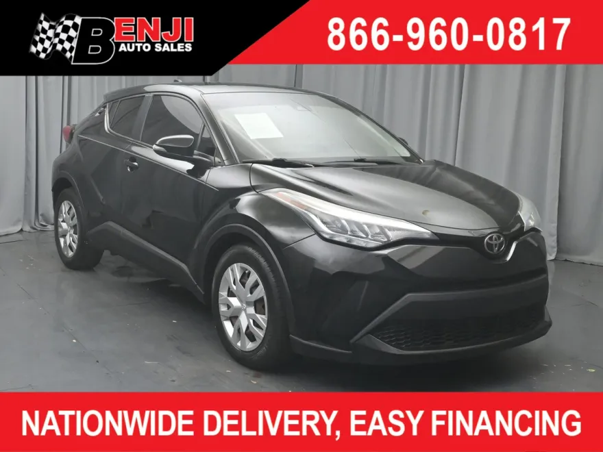 2021 Toyota C-HR LE photo 1