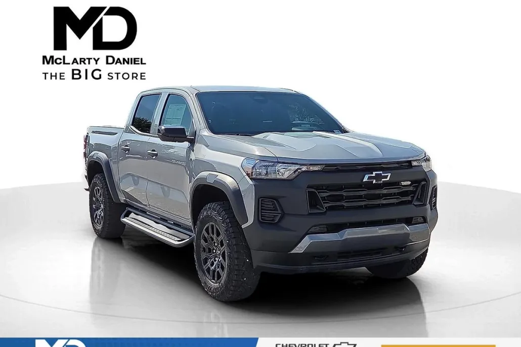 2026 Chevrolet Colorado Trail Boss photo 1