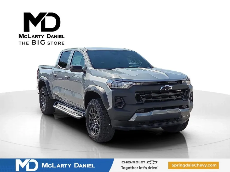 2026 Chevrolet Colorado Trail Boss photo 1