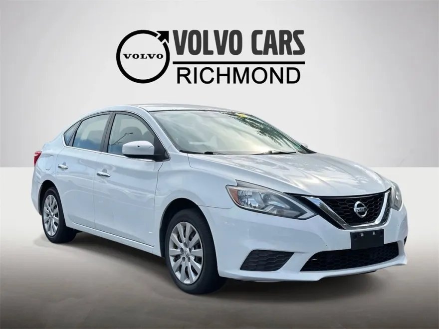 2016 Nissan Sentra S photo 1