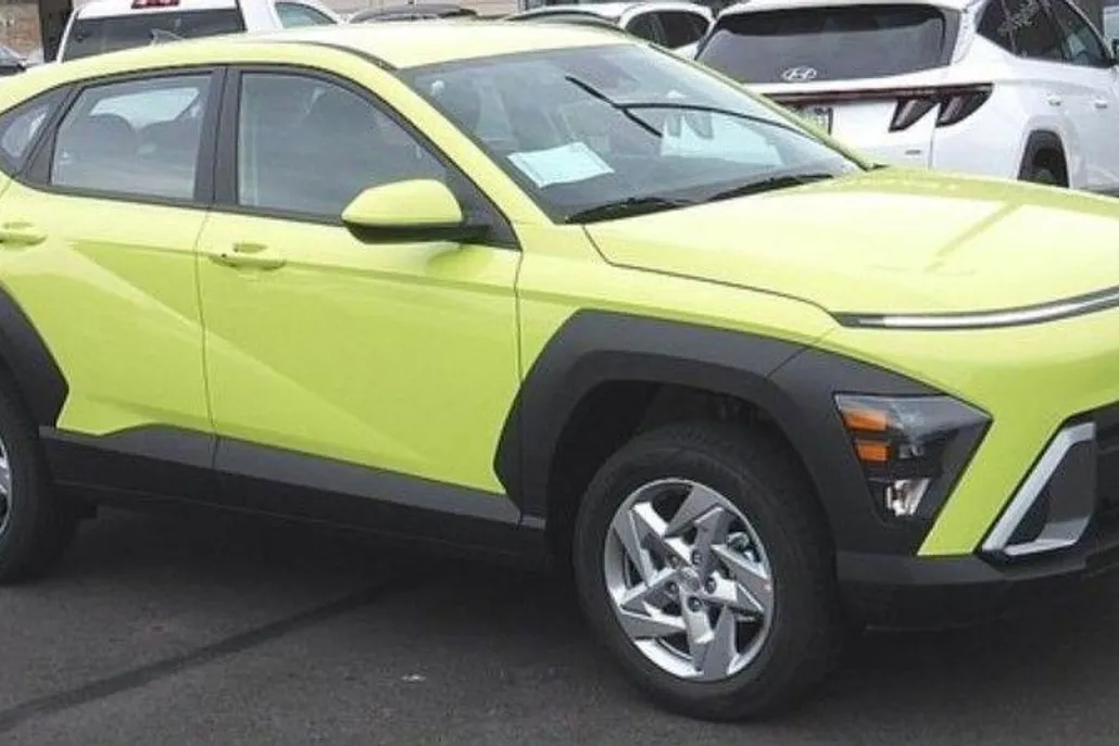 2025 Hyundai Kona SE photo 1