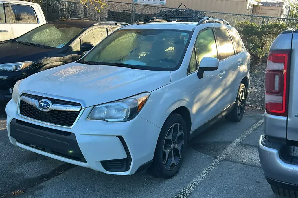 2016 Subaru Forester 2.0XT Premium photo 1