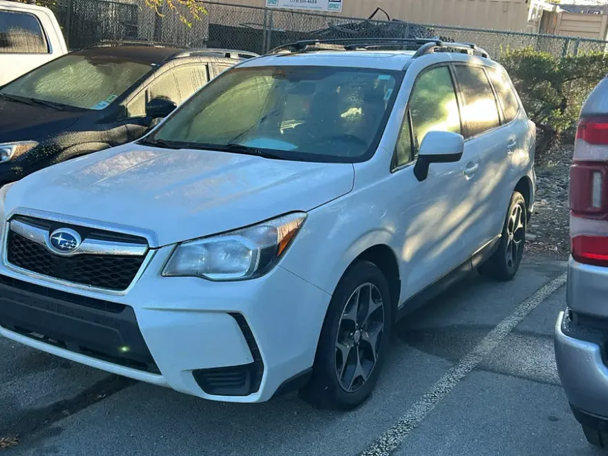 2016 Subaru Forester 2.0XT Premium photo 1