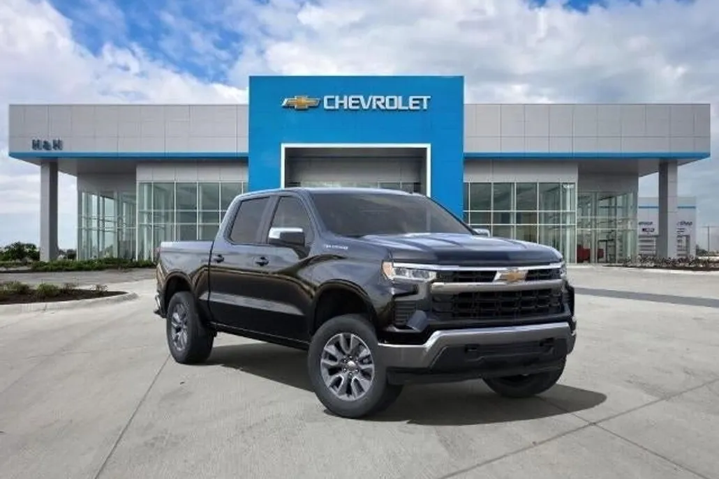 2025 Chevrolet Silverado 1500 LT photo 1