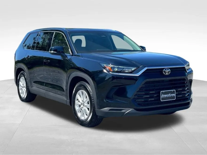 2025 Toyota Grand Highlander XLE photo 1