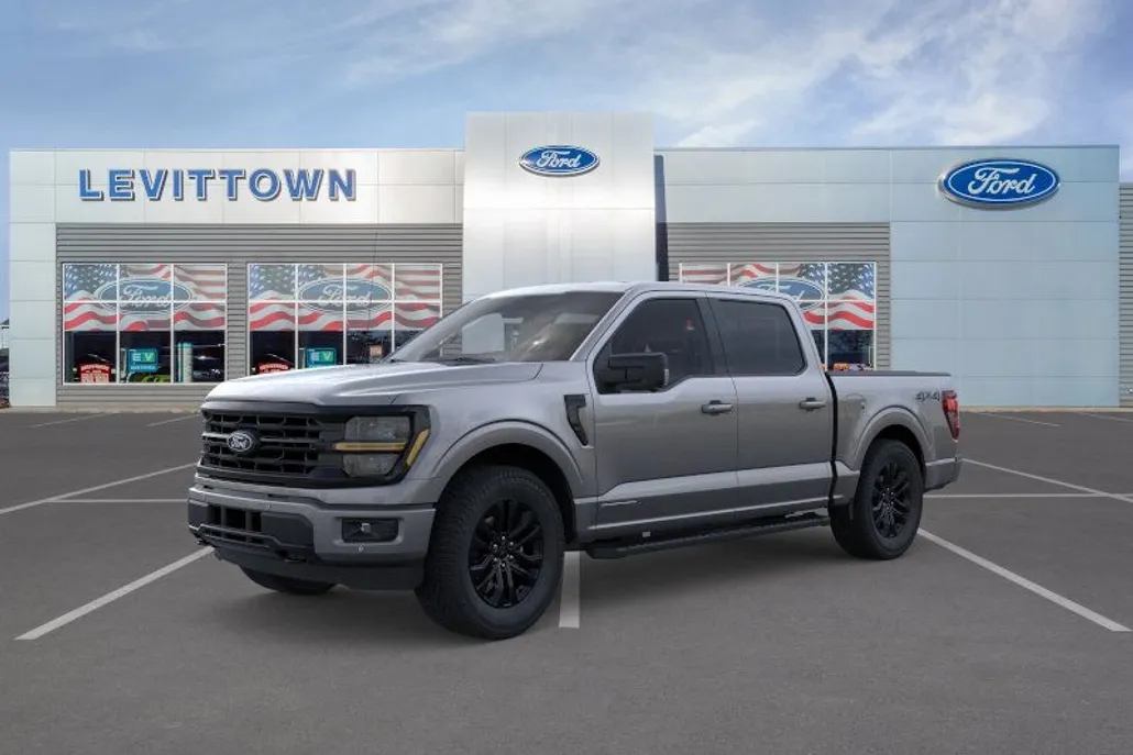 2025 Ford F-150 XLT photo 1
