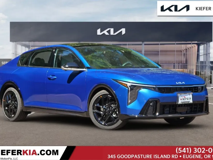 2025 Kia K4 GT-Line Turbo photo 1