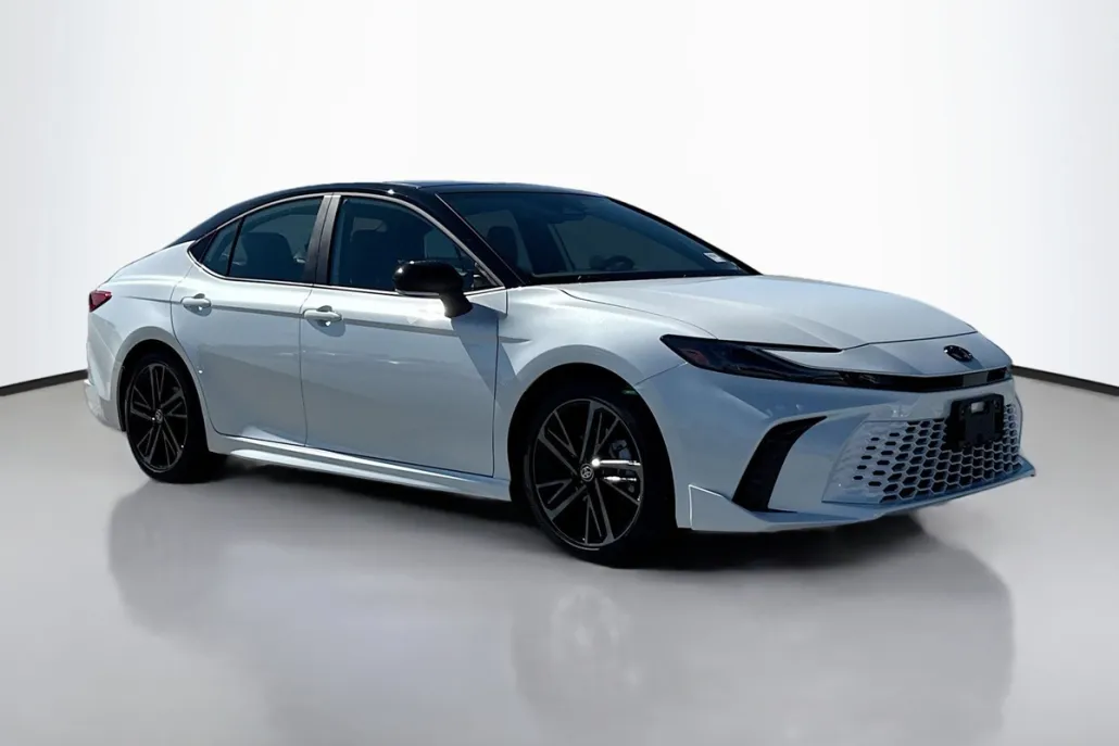 2025 Toyota Camry XSE photo 1