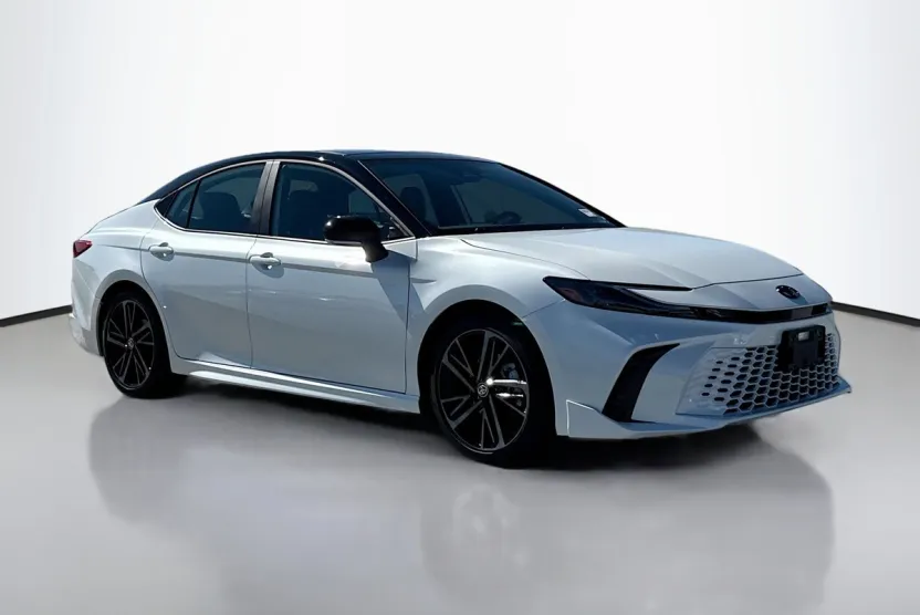 2025 Toyota Camry XSE photo 1