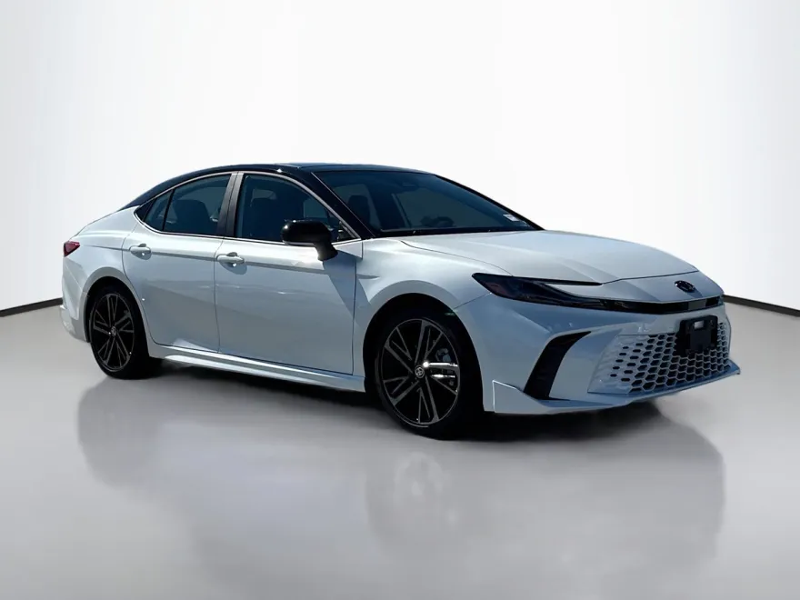 2025 Toyota Camry XSE photo 1