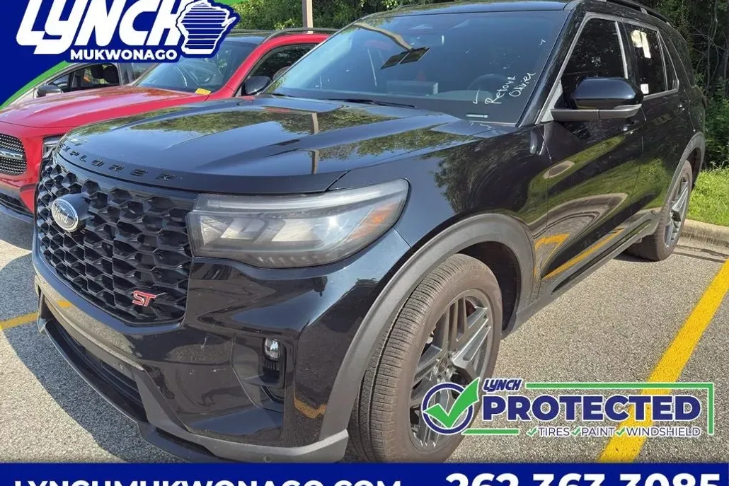 2025 Ford Explorer ST photo 1