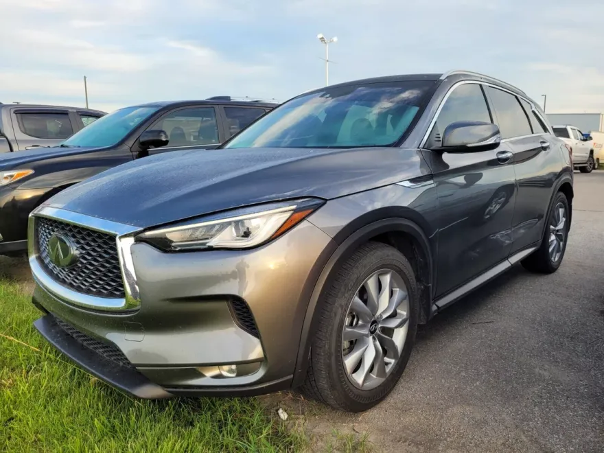 2022 Infiniti QX50 Luxe photo 1
