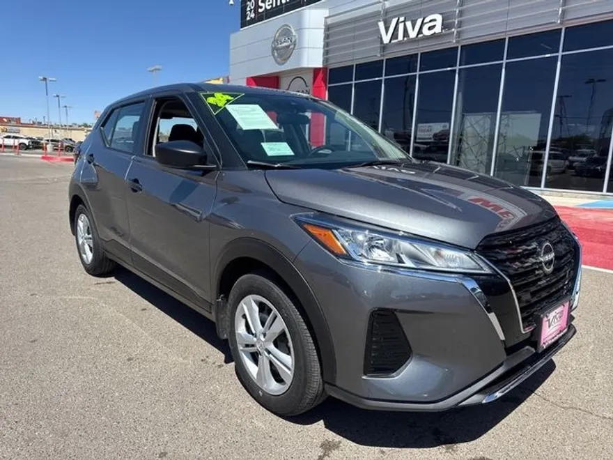 2024 Nissan Kicks S photo 1
