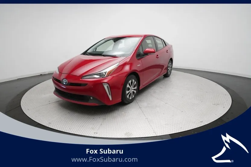 2021 Toyota Prius LE photo 1